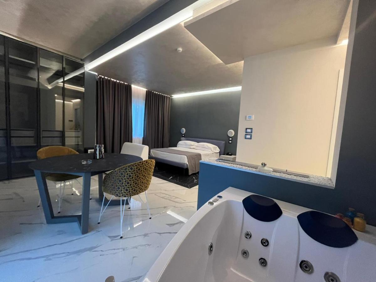 Club Hotel Kennedy Рочела Йоника Екстериор снимка
