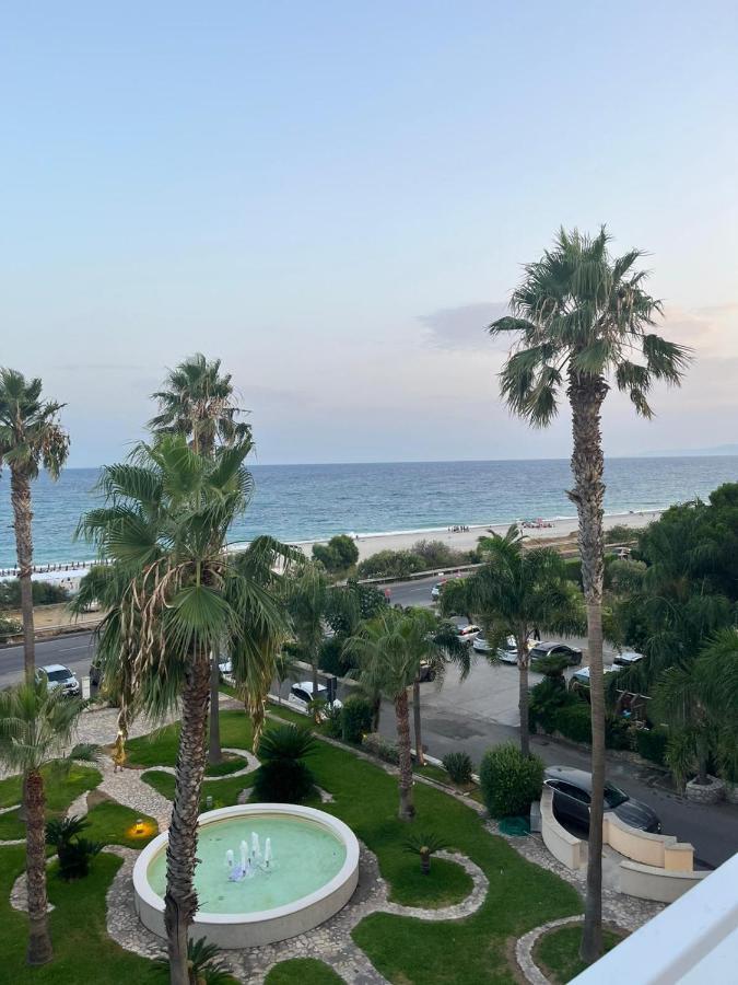 Club Hotel Kennedy Рочела Йоника Екстериор снимка